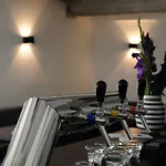 Отель Sporcher Nest 3*