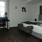 Sporcher Nest Отель Cadolzburg